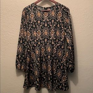 Forever 21 long sleeve pattern dress